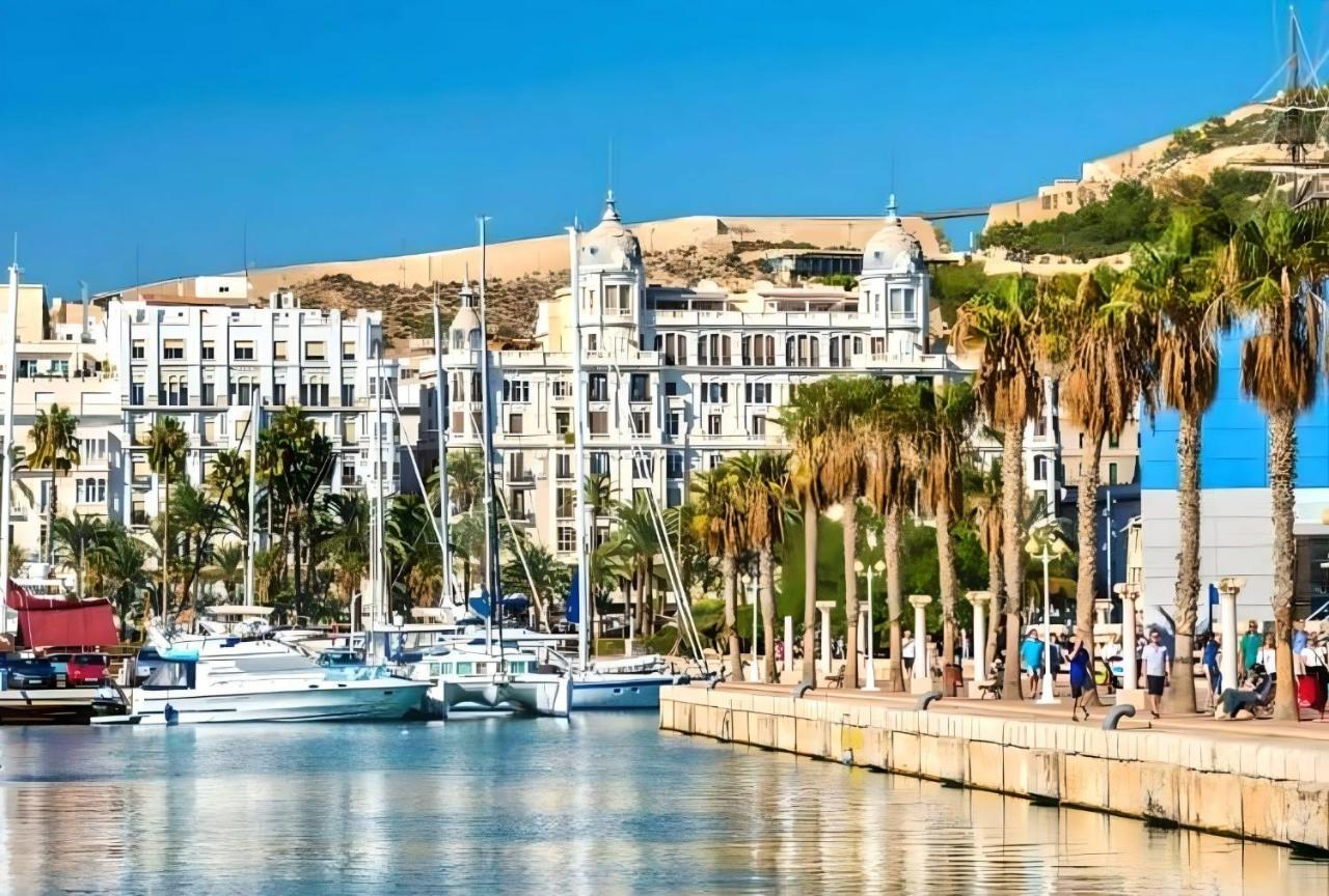 Lux City Loft In Front Of The Port Alicante Exterior foto
